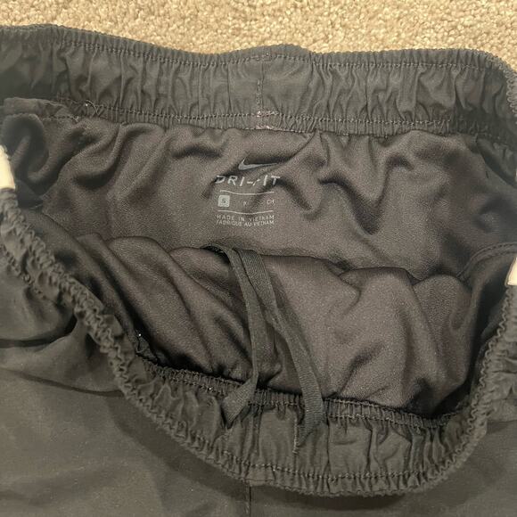 Nike Women's Dri Fit Shorts Black with White Size Small - Picture 2 of 7